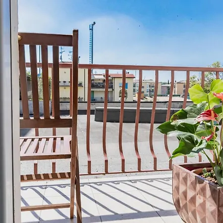 Red & Blu דסנזאנו דל גארדה