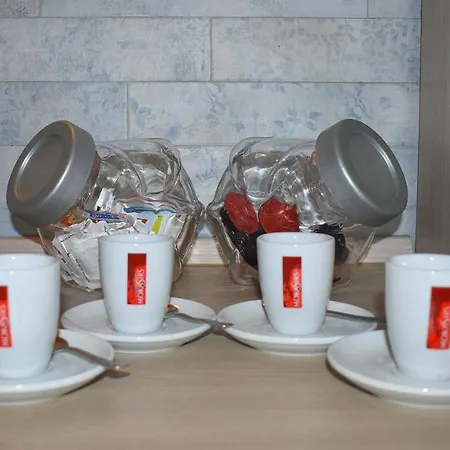 בית נופש Red & Blu דסנזאנו דל גארדה