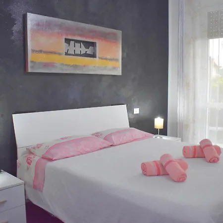 Red & Blu דסנזאנו דל גארדה